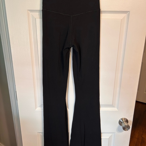 Aerie Offline crossover flare leggings size medium - Picture 7 of 9
